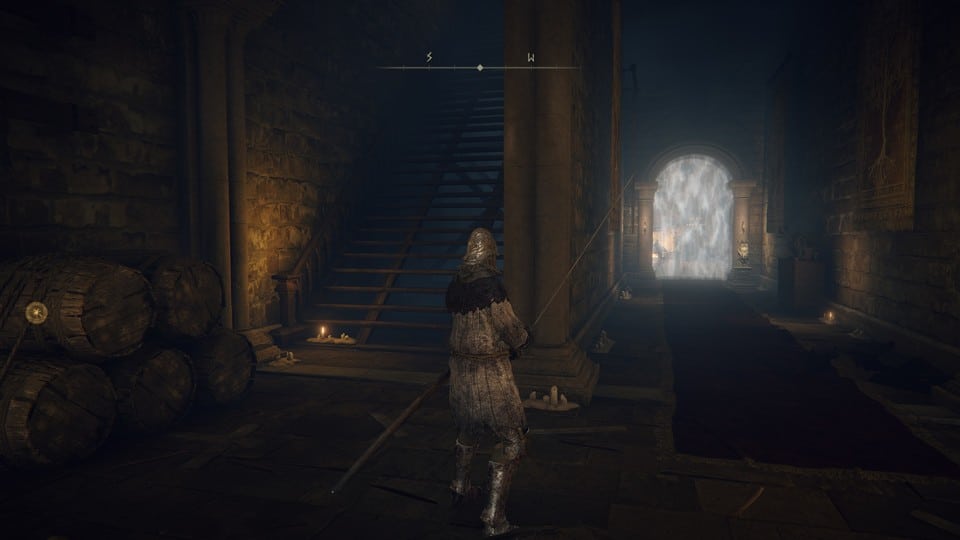 En el sótano de la Fortaleza de la Mesa Redonda tienes que abrir barreras con llaves de espada de piedra.